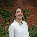 Teresa (fermale) UrbanCommunity experimenters, in a park 